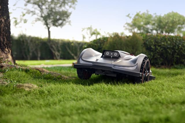 Sunseeker Launches Robotic Mowers On Lowe's Online Platform